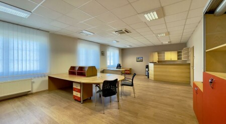 Pronájem vybavené kanceláře 56 m2 v administrativní budově na ul. Táboritů v Olomouci