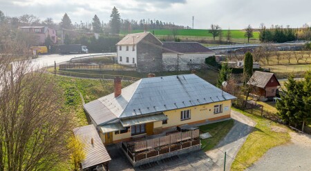 Prodej  zavedené restaurace nacházející se v Měníku u Bílé Lhoty