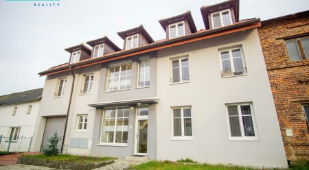 Pronájem cihlového bytu o dispozici 2+1, ul. Náměstí Osvobození v obci Horka nad Moravou.