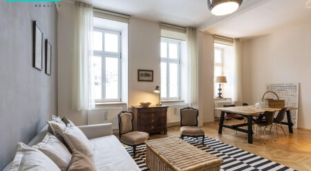 Prodej kompletně zrekonstruovaného cihlového bytu 2+kk s lodžií v centru města Olomouce