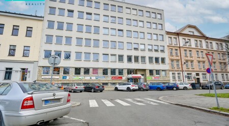 Pronájem kancelářských prostor 20 m2 s vlastním parkováním v centru Olomouce