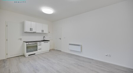 Nabízíme k pronájmu krásný nově zrekonstruovaný byt o dispozici 1+kk na ul. Wurmova v Olomouci. 