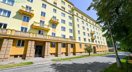 Prodej velmi hezkého a prostorného bytu o dispozici 4+kk nacházející v Olomouci na ulici Dr. Milady 
