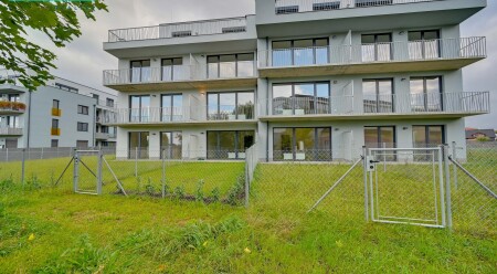 Pronájem právě dokončené novostavby bytu s terasou, parkovacím stáním a sklepem v Uničově.