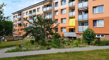 Prodej pěkného bytu 2+1 s vlastním parkováním a velkým sklepem Olomouc - Hněvotínská
