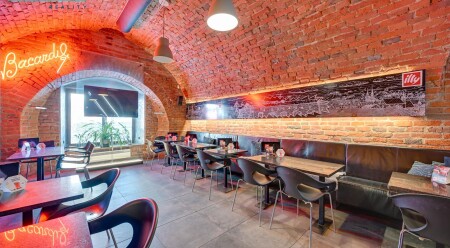 Nabízíme k pronájmu exkluzivní komerční prostory po kompletní rekonstrukci v centru města Olomouce.