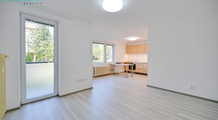 Pronájem krásného bytu  1+kk s balkonem 