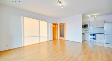 Pronájem velmi hezkého bytu  o dispozici 2+kk na ul. Jeremiášova v Olomouci.