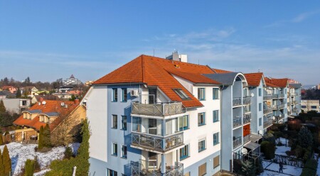 Nabízíme k prodeji krásný slunný byt o dispozici 3+kk v Olomouci, nacházející se na ulici Horní Lán.