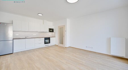 Pronájem právě dokončené novostavby bytu s terasou a komorou nacházející se v novostavbě domu na uli