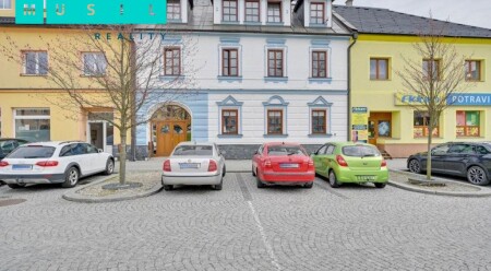Prodej bytového domu se šesti byty na náměstí v Moravském Berouně