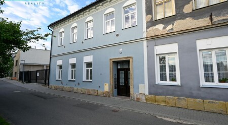 Prodej krásného a kompletně zrekonstruovaného bytu o dispozici 1+1 na ulici Potoční ve Šternberku.