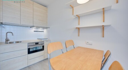 Pronájem bytu 2+kk, 37 m&sup2;, po kompletní rekonstrukci, Olomouc  Holice, ul. U Cukrovaru