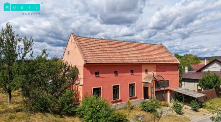 Nabízíme k prodeji rodinný dům v Křižanovicích u Vyškova s pozemkem o celkové výměře 1 675 m2